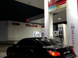 2008 BMW 5 серии 520i V (E60/E61) Рестайлинг, чёрный, 550000 рублей, вид 2