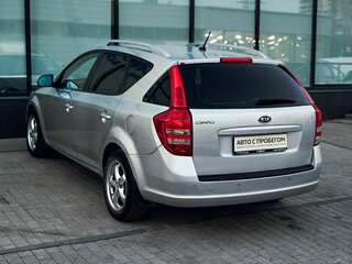 2010 Kia Ceed I Рестайлинг, серебристый, 595000 рублей, вид 3