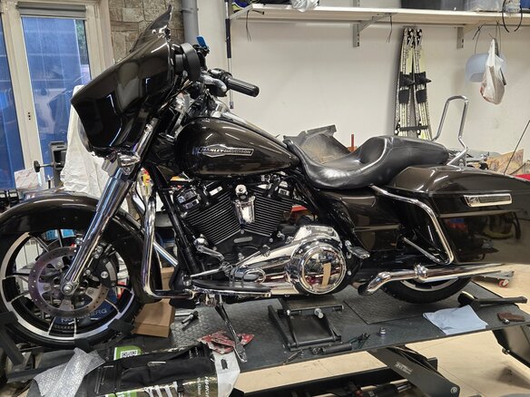 2021 Harley-Davidson Street Glide, серый, 1480000 рублей - вид 24