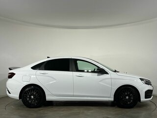 2024 Lada (ВАЗ) Vesta Sportline I Рестайлинг (NG), белый, 1655000 рублей, вид 5