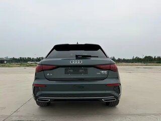 2022 Audi A3 Sportback 35 TFSI IV (8Y), зелёный, 2130703 рублей, вид 5