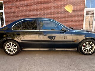 2001 BMW 5 серии 520i IV (E39) Рестайлинг, чёрный, 600000 рублей, вид 4