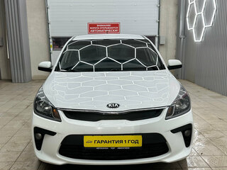 2019 Kia Rio IV, белый, 1330000 рублей, вид 2