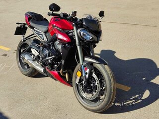 2023 Triumph Street Triple, красный, 1200000 рублей, вид 4