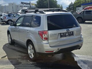 2011 Subaru Forester III Рестайлинг, серебристый, 1070000 рублей, вид 5