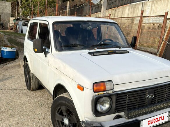 2009 Lada (ВАЗ) 2121 (4x4) I Рестайлинг, белый, 290000 рублей - вид 6