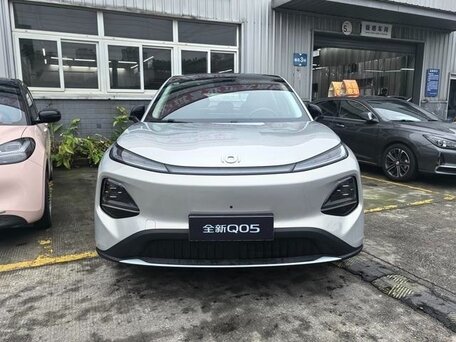 2026 Changan Qiyuan Q05 40.3 kWh II, серебристый, 2210000 рублей, вид 2