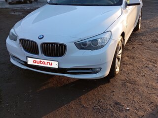 2010 BMW 5 серии Gran Turismo 530d xDrive VI (F10/F11/F07), белый, 1600000 рублей, вид 2