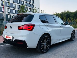 2019 BMW 1 серии 118i II (F20/F21) Рестайлинг 2, белый, 2295000 рублей, вид 3