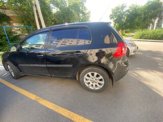 2005 Volkswagen Golf V, чёрный, 400000 рублей, вид 4