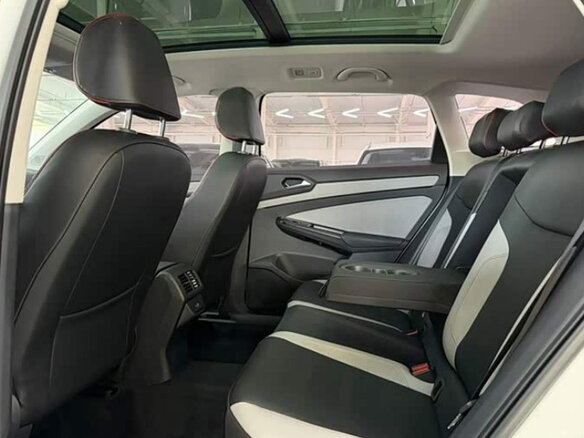 2023 Jetta VS7 I Рестайлинг 1, белый, 1488999 рублей - вид 5