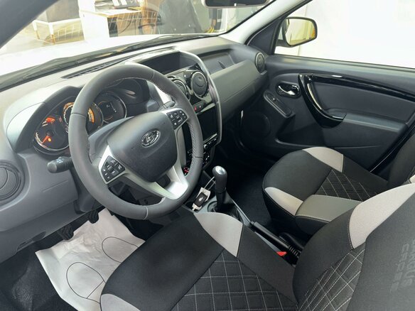 2026 Lada (ВАЗ) Largus Cross I Рестайлинг, белый, 2022000 рублей - вид 11