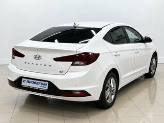 2019 Hyundai Elantra VI (AD) Рестайлинг, белый, 1549000 рублей, вид 4