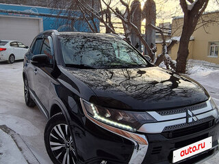 2019 Mitsubishi Outlander III Рестайлинг 3, чёрный, 3400000 рублей, вид 3