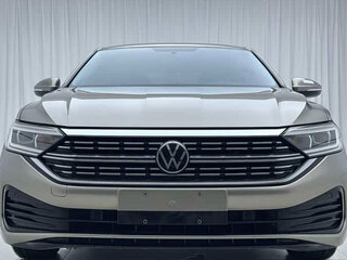 2022 Volkswagen Sagitar III Рестайлинг, серебристый, 1650000 рублей, вид 2