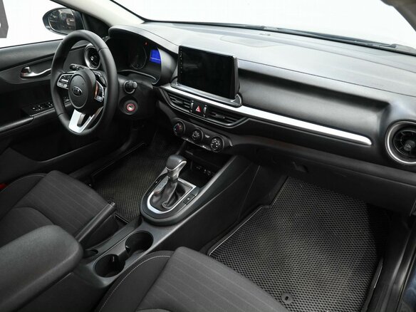 2020 Kia Cerato IV, синий, 1659900 рублей - вид 6