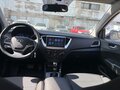 2017 Hyundai Solaris II, серебристый, 1090000 рублей - вид 8