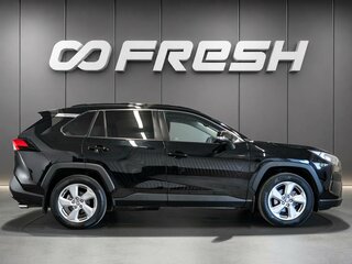 2021 Toyota RAV4 V (XA50), чёрный, 3200000 рублей, вид 4