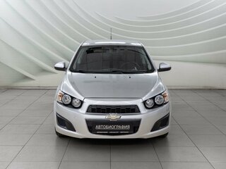 2013 Chevrolet Aveo II, серебристый, 788000 рублей, вид 2