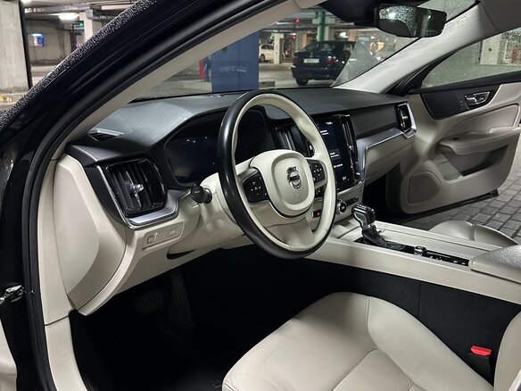 2020 Volvo S60 III, чёрный, 2360000 рублей - вид 8