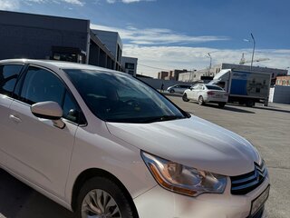 2012 Citroen C4 II, белый, 700000 рублей, вид 4