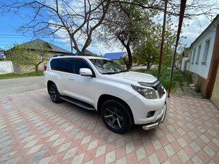 2012 Toyota Land Cruiser Prado 150 Series, белый, 3000000 рублей, вид 3