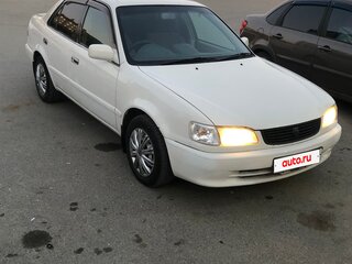 2000 Toyota Corolla VIII (E110), белый, 250000 рублей, вид 1