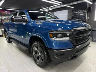 2023 Ram 1500 Crew Cab eTorque V, синий, 7900000 рублей, вид 4