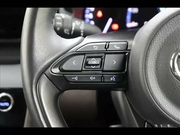 2022 Toyota Yaris Cross I, чёрный - вид 12