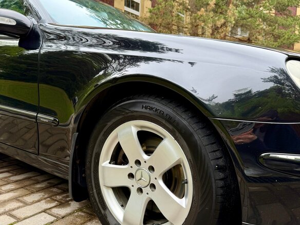 2004 Mercedes-Benz E-Класс 320 III (W211, S211), чёрный, 1400000 рублей - вид 4