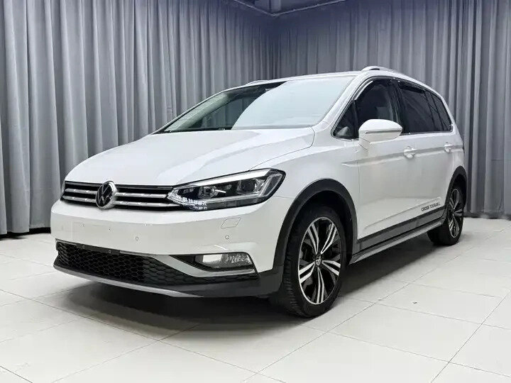 Открыть фотографии: Volkswagen Touran II