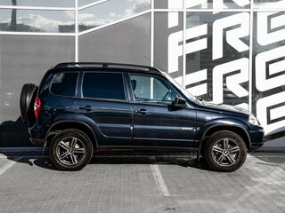 2016 Chevrolet Niva I Рестайлинг, чёрный, 670000 рублей, вид 5
