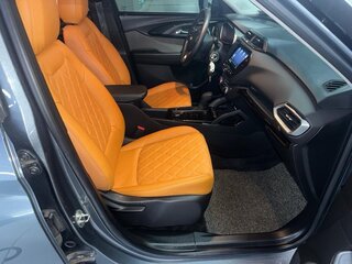 2021 Chevrolet TrailBlazer III, серый, 1660000 рублей, вид 3