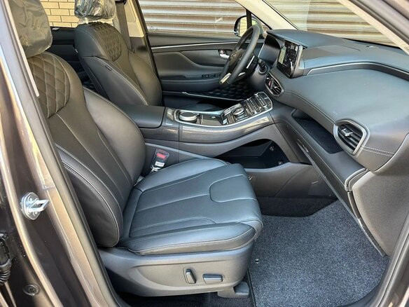 2023 Hyundai Santa Fe IV Рестайлинг, серый, 4900000 рублей - вид 6