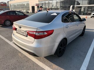 2014 Kia Rio 6-speed III, серый, 890000 рублей, вид 3