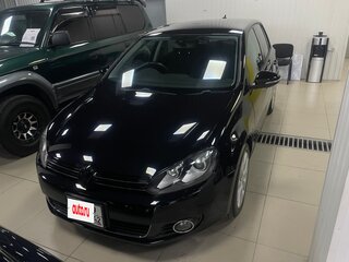 2011 Volkswagen Golf VI, чёрный, 950000 рублей, вид 3