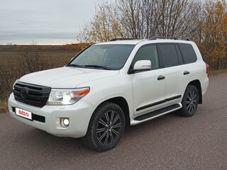 2012 Toyota Land Cruiser 200 Series Рестайлинг 1, белый, 3560000 рублей, вид 1