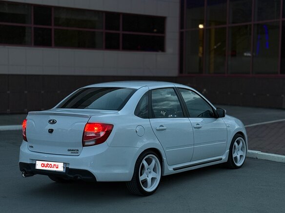 2016 Lada (ВАЗ) Granta Sport I, белый, 800000 рублей - вид 4