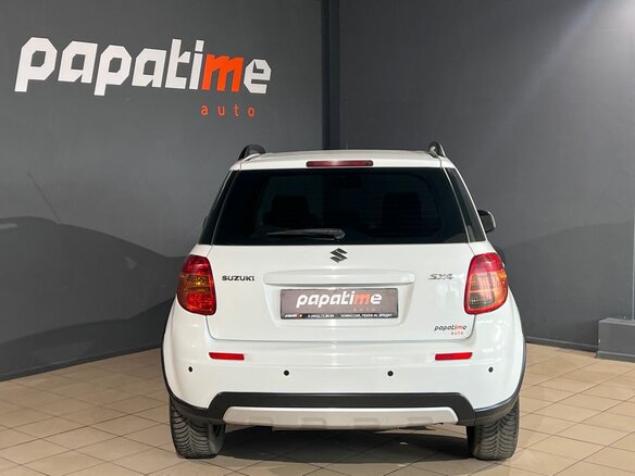 2013 Suzuki SX4 I (Classic) Рестайлинг, белый, 1049000 рублей - вид 3