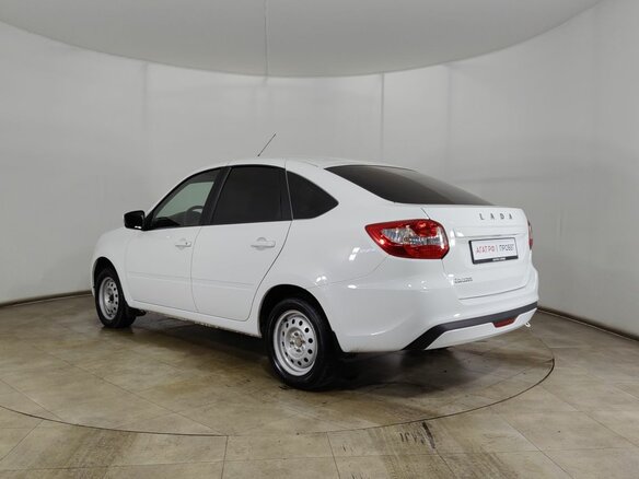 2025 Lada (ВАЗ) Granta I Рестайлинг, белый, 860000 рублей - вид 6