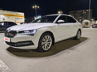 2019 Skoda Superb III Рестайлинг, белый, 2850000 рублей, вид 1