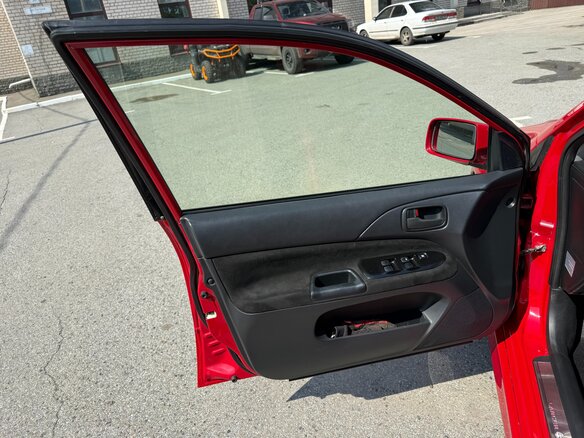2004 Mitsubishi Lancer Evolution VIII, красный, 3150000 рублей - вид 11