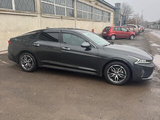 2021 Kia K5 III, серый, 2750000 рублей, вид 2