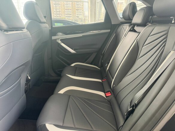2026 Geely Atlas II, чёрный - вид 10