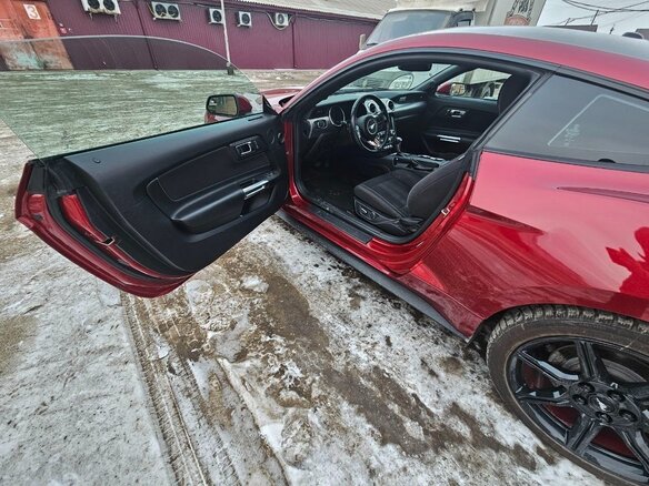 2018 Ford Mustang VI Рестайлинг, красный, 2800000 рублей - вид 12