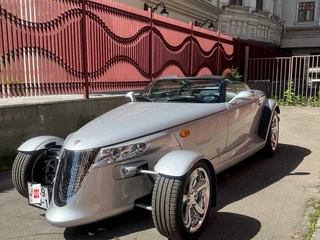 1999 Plymouth Prowler, серебристый, 7500000 рублей, вид 1