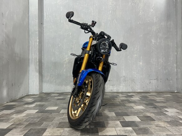 2022 Yamaha XSR900, синий, 1015000 рублей - вид 8