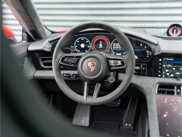 2026 Porsche Taycan GTS Sport Turismo I Рестайлинг, красный - вид 28
