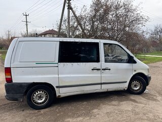 2002 Mercedes-Benz Vito 108 CDI I (W638), белый, 450000 рублей, вид 2