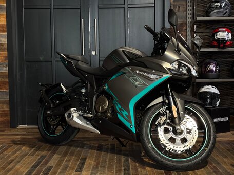 2026 Voge 300RR, серебристый, 368000 рублей, вид 3
